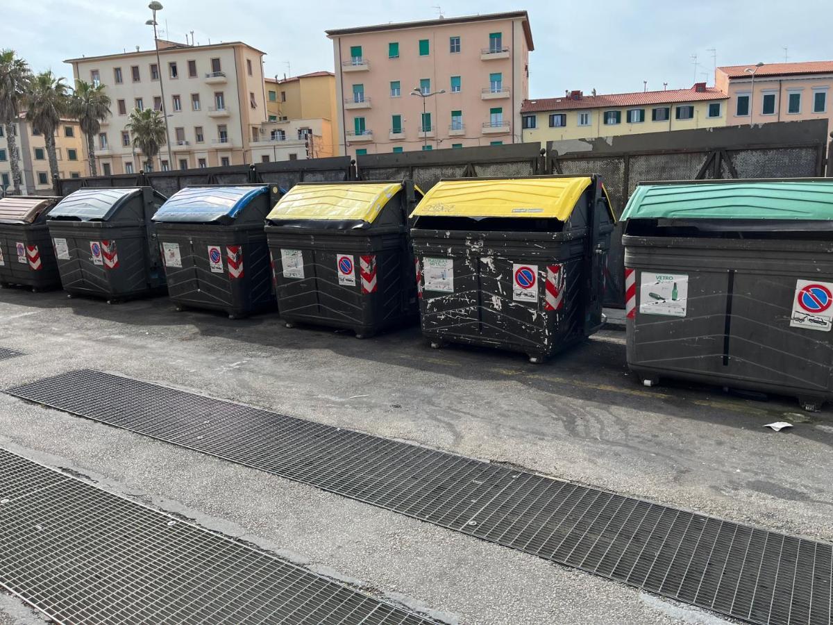 Kasia Porta Sul Mare Di Livorno Free Parking Eksteriør bilde